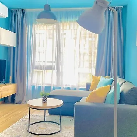 Apartment Luxurious 1bdr By Kvartiri Ltd