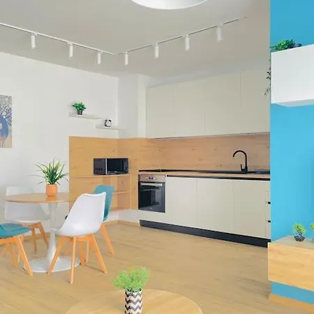 Luxurious 1bdr With Parking Daire