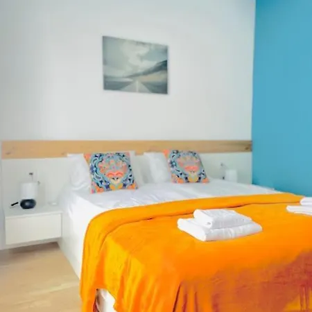 Luxurious 1bdr With Parking Appartamento